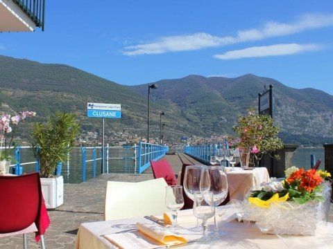 ristorante lungo lago