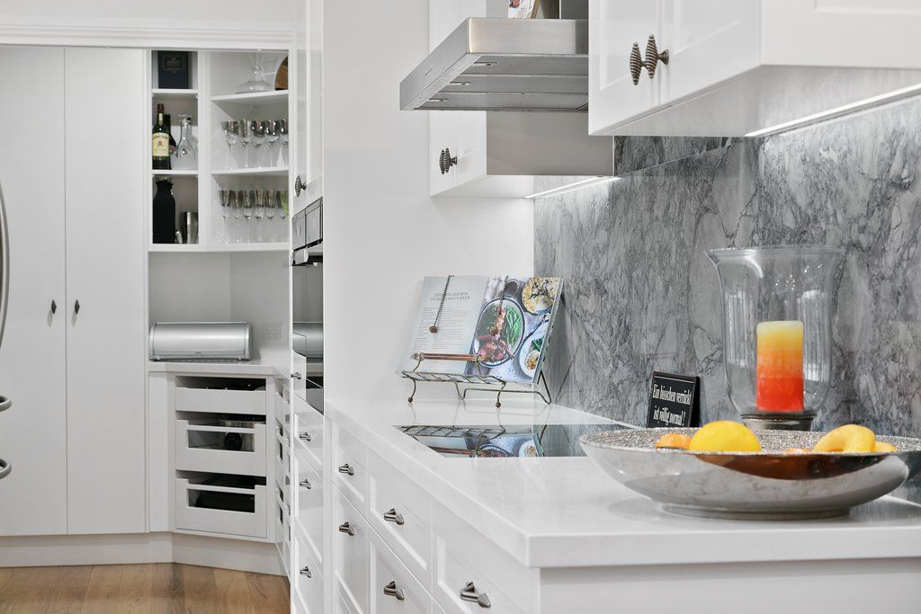 kitchen & pantry