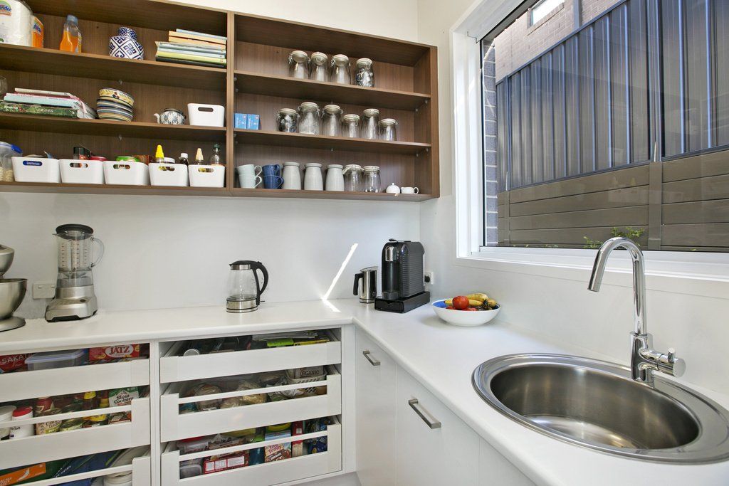 kitchen & pantry