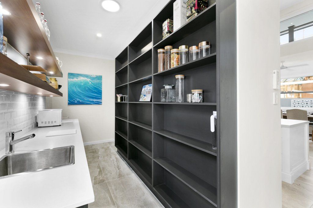 kitchen & pantry