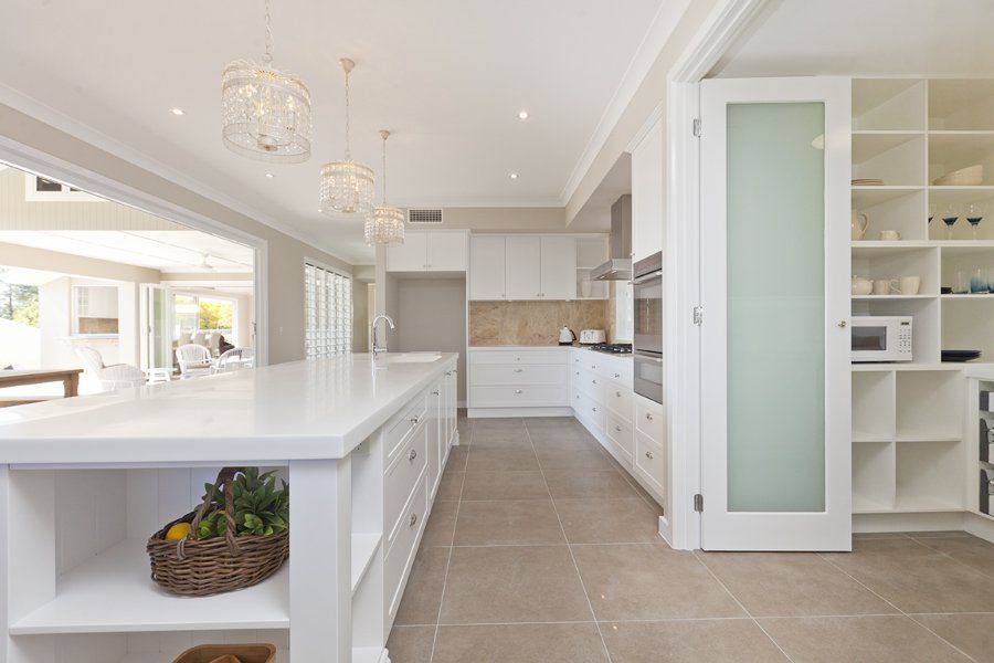 kitchen & pantry