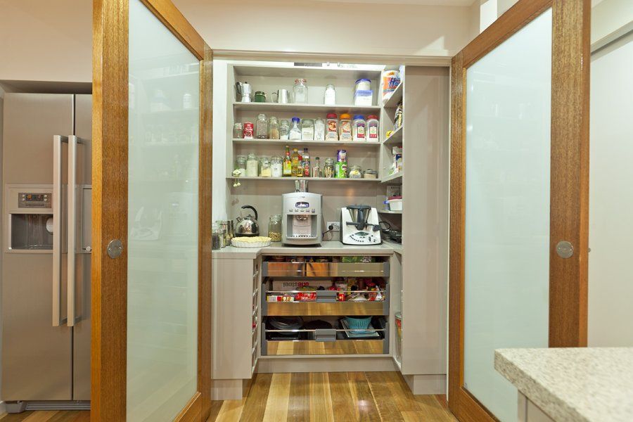 kitchen & pantry