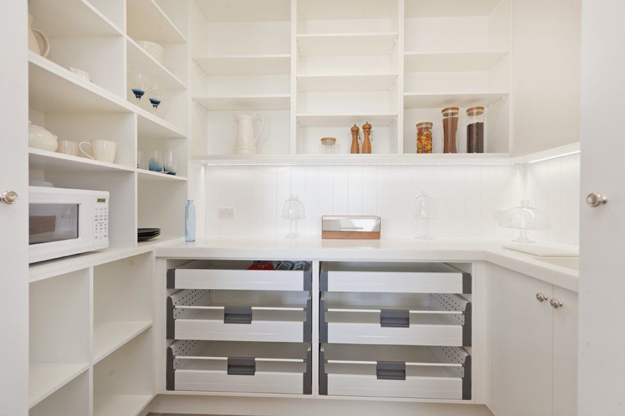 kitchen & pantry