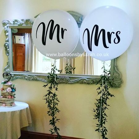 Giant 2ft & 3ft latex balloons for a wedding - Mr & Mrs Giant 2ft & 3ft latex balloons for a wedding - Mr & Mrs