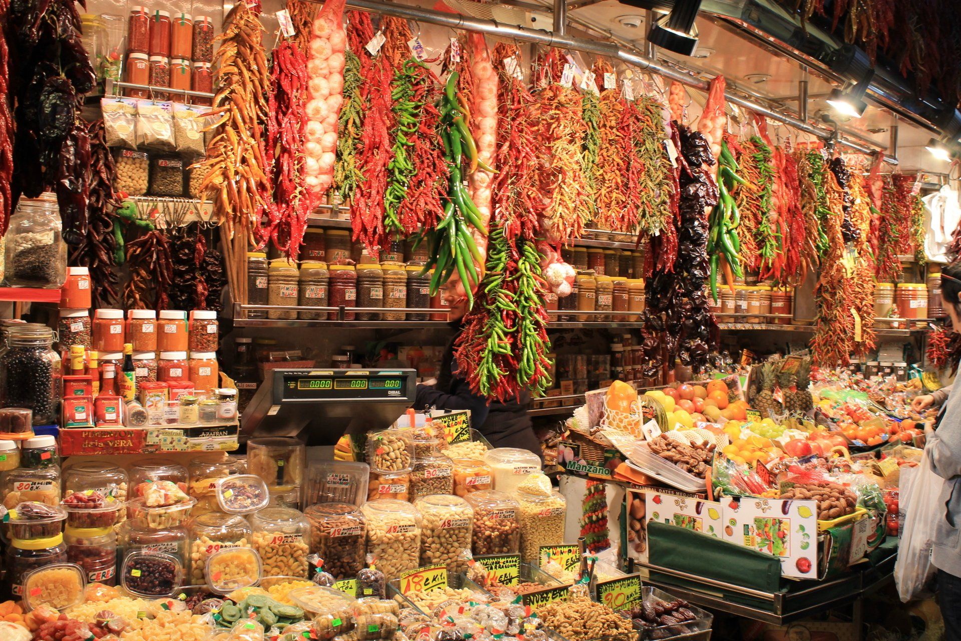Spanish & Portuguese delicacies - food market - food tour