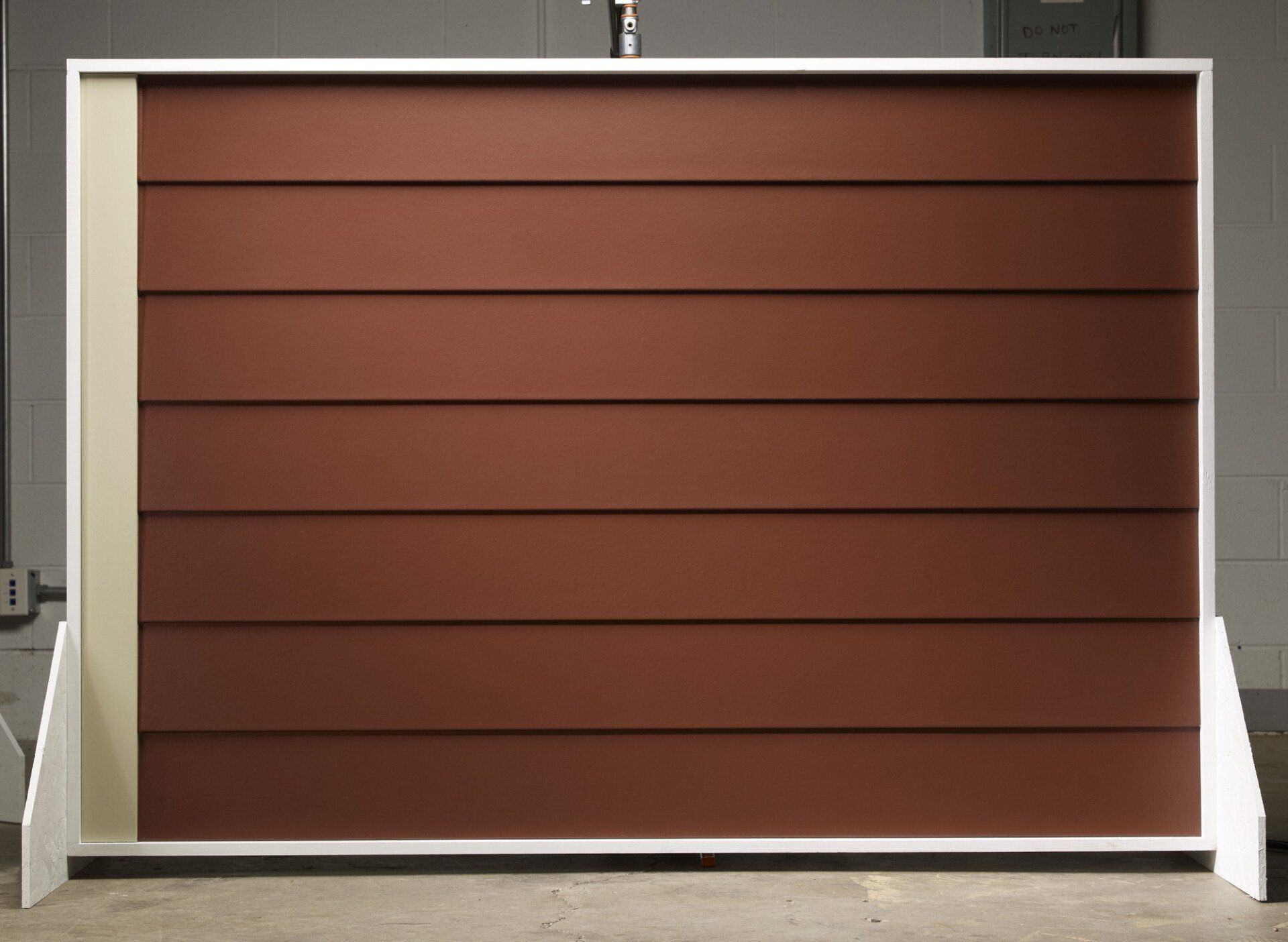 smooth lap siding in Countrylane Red.
