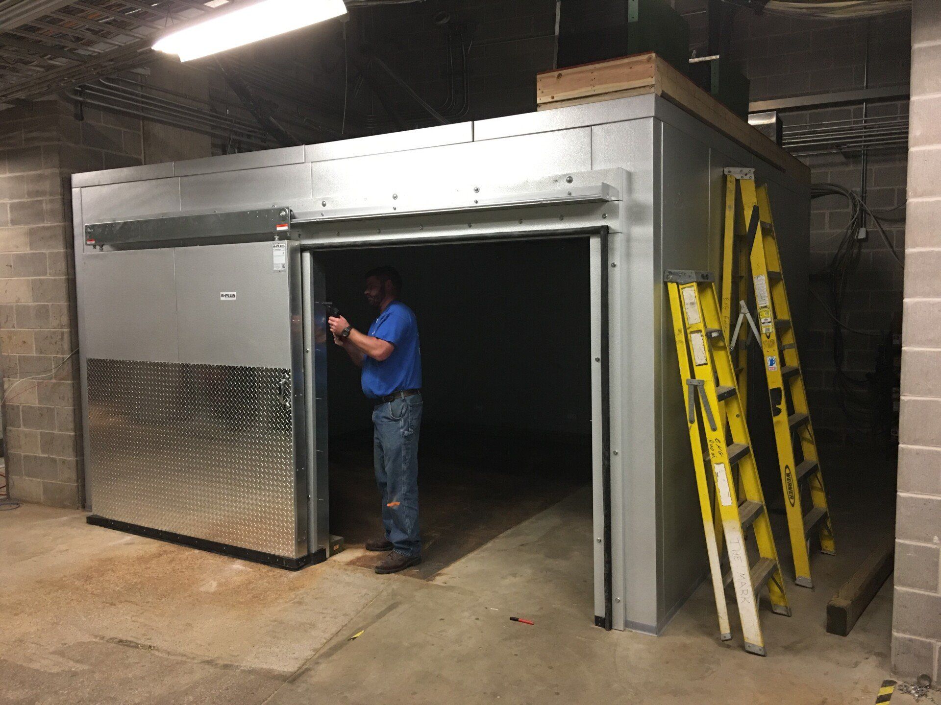 Rooftop Refrigerator Compressor – Moline, IL - A & A Refrigeration
