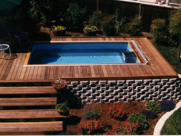 Pool And Landscaped Garden — Jacksonville Beach, FL — The Batts Company
