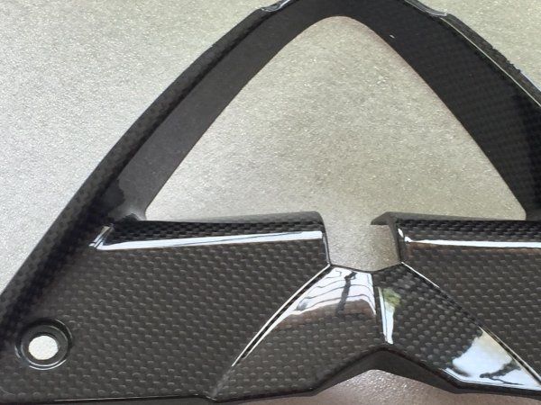 particolare moto con carbon look