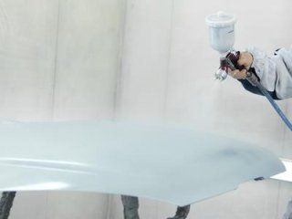 verniciatura cofano auto