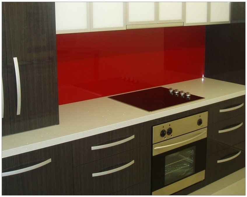 White colour quartz surface installed on the storage cabinets
