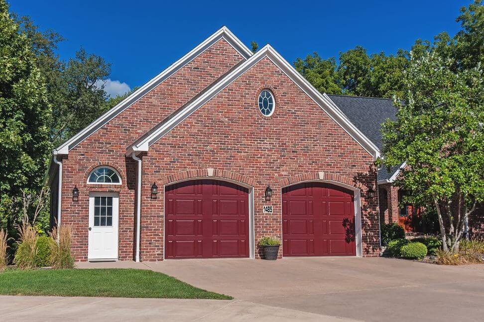 2703 fiberglass raised panel garage door