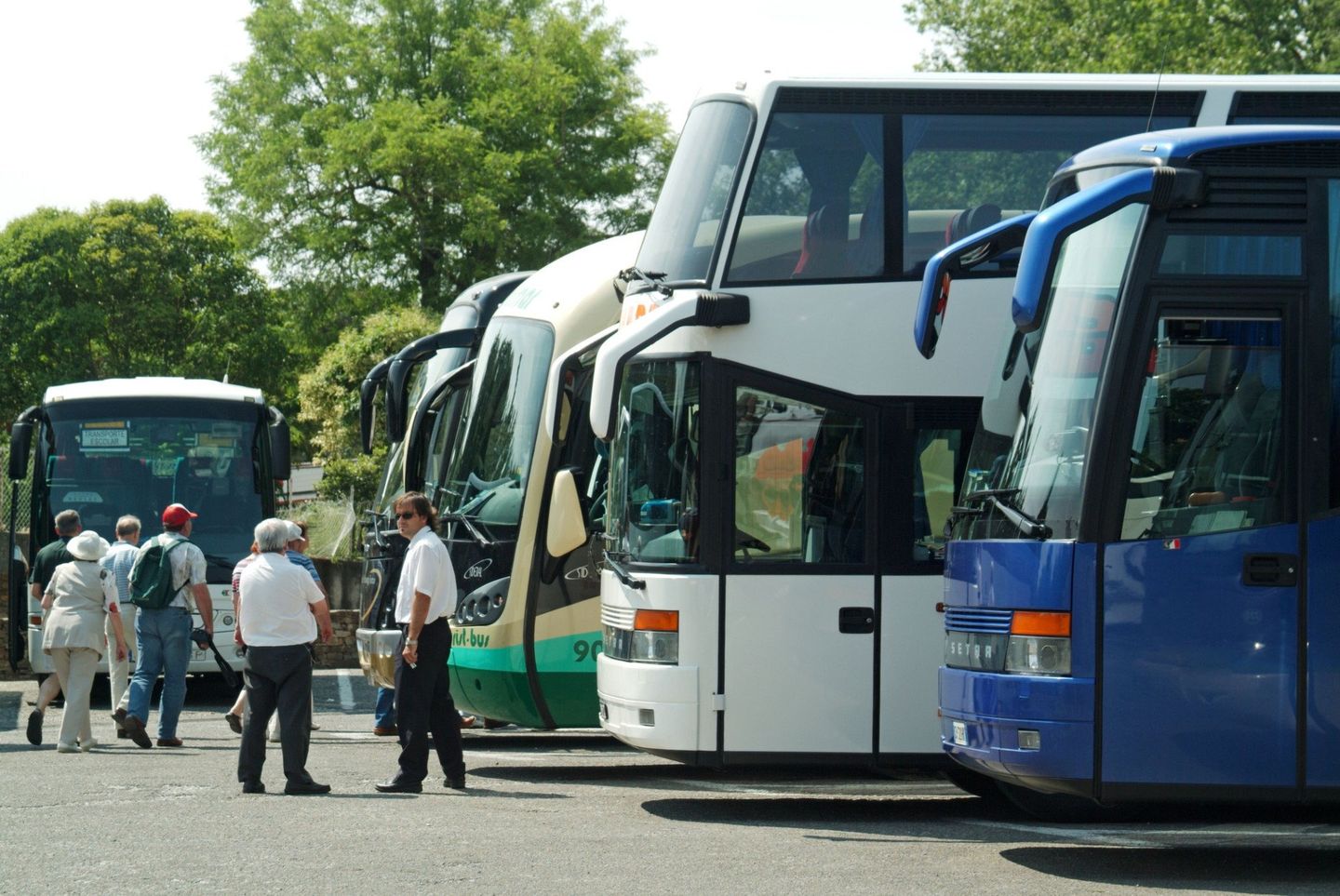 F Gas certification bus image 01