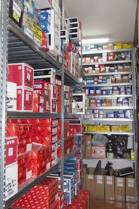 magazzino di autoricambi
