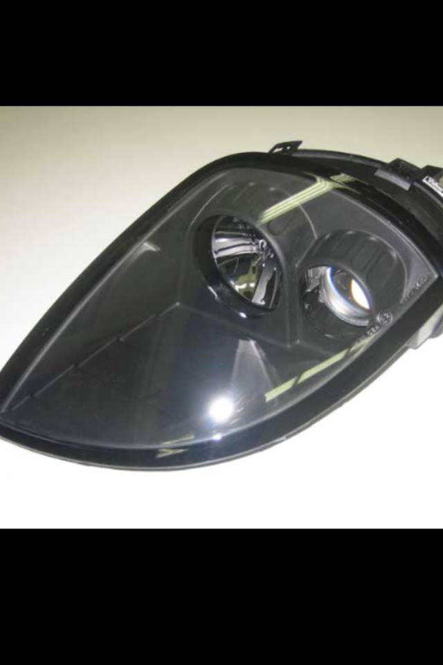 Fanale anteriore auto