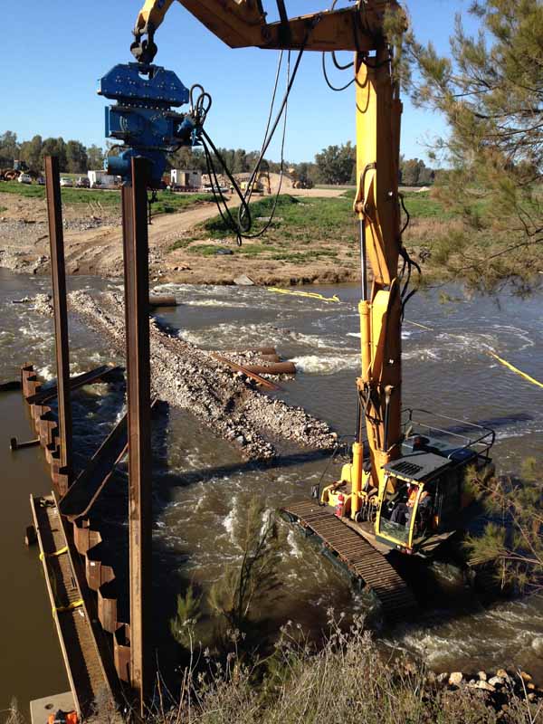 yellow sheet piling equipment