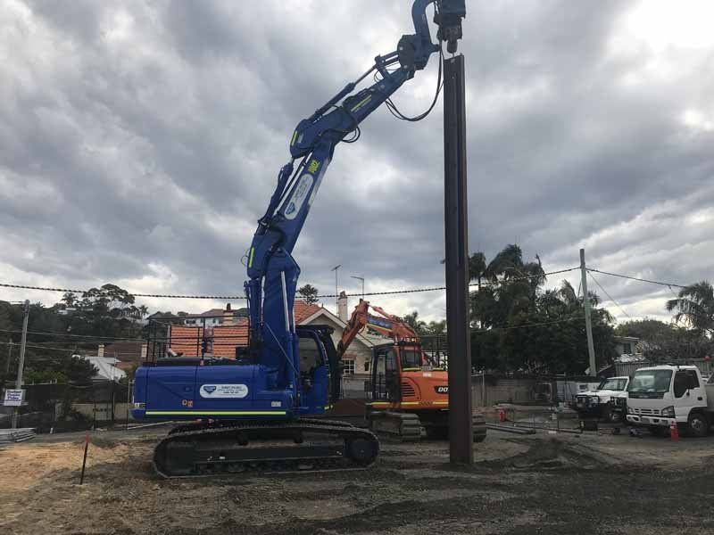 sheet piling equipment with drill