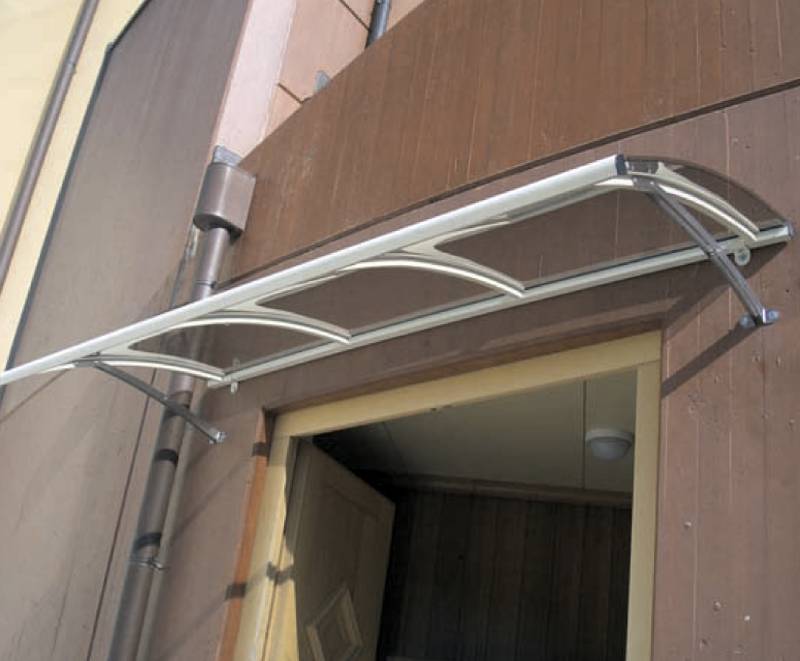 Pensilina in alluminio