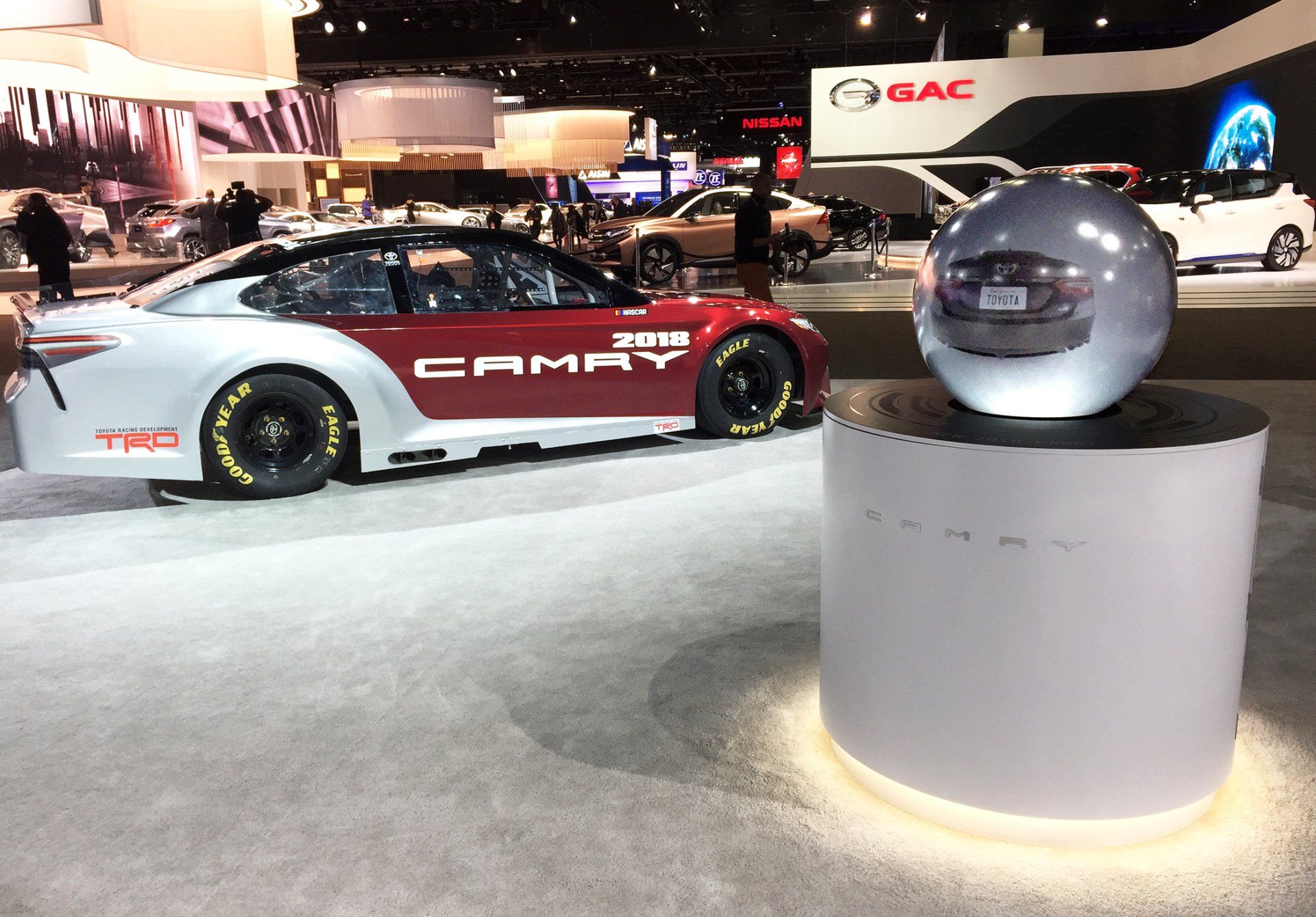 Pufferfish Interactive Display with Toyota Camry at Detroit Autoshow