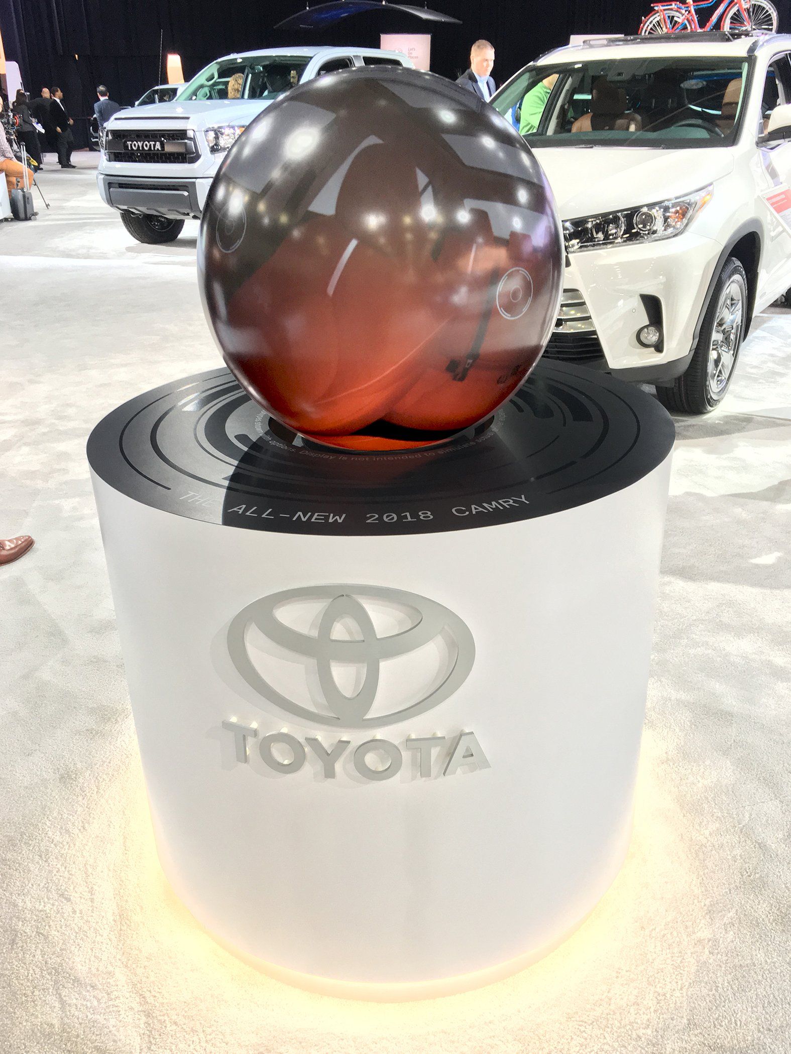 Pufferfish Interactive Display with Toyota Camry at Detroit Autoshow