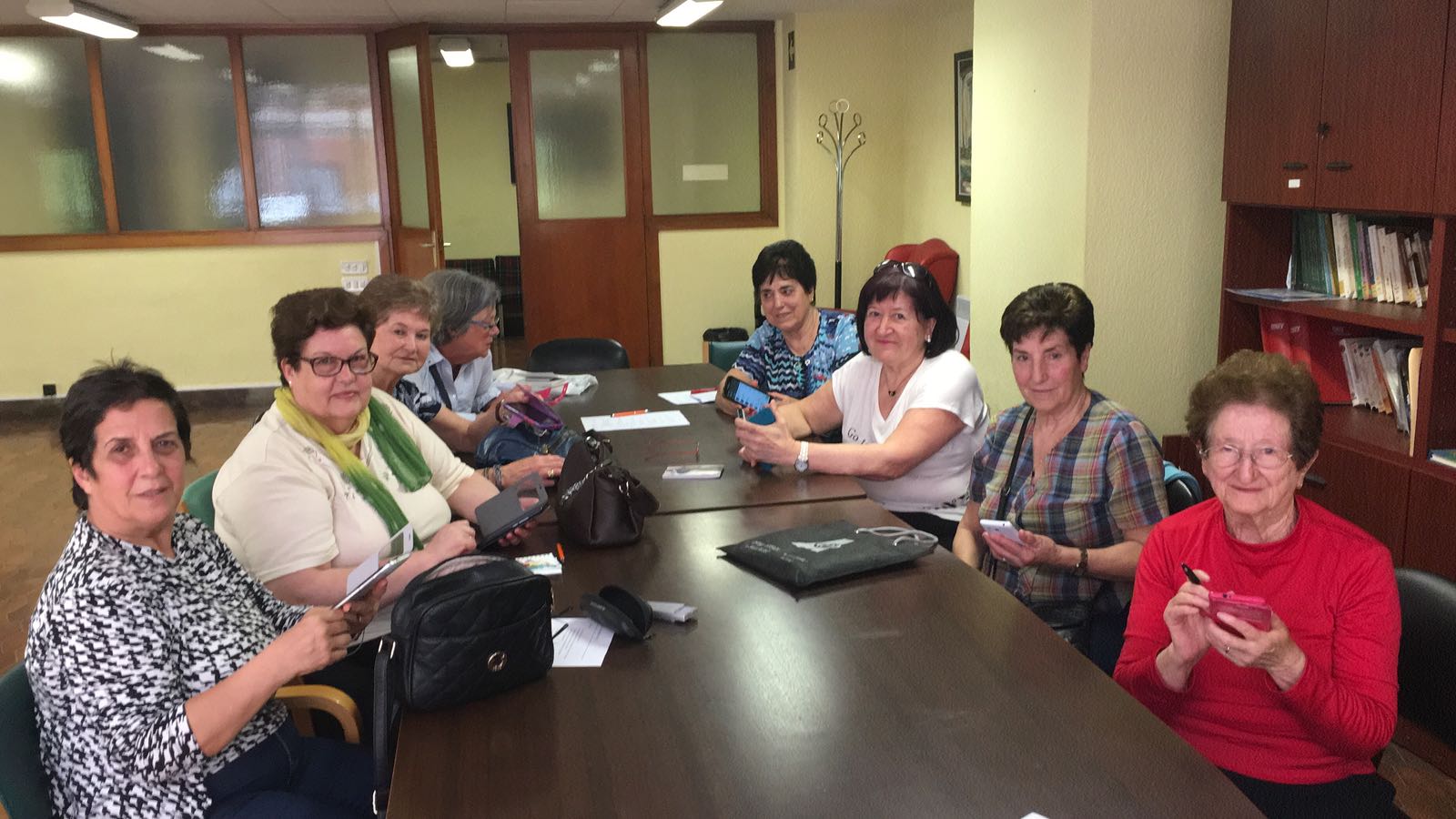 Taller de manejo del móvil BBK