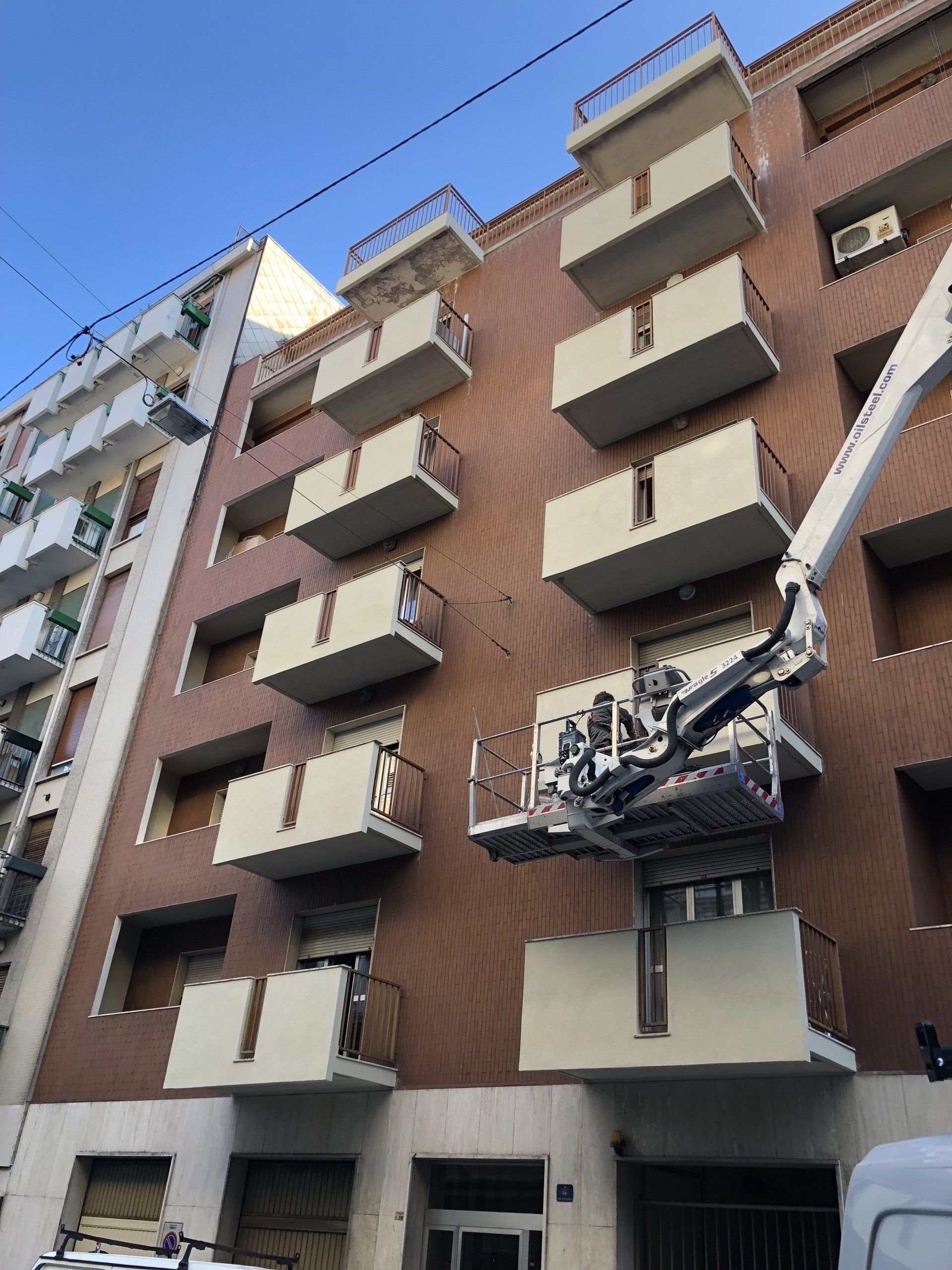 mezzo con autoscala