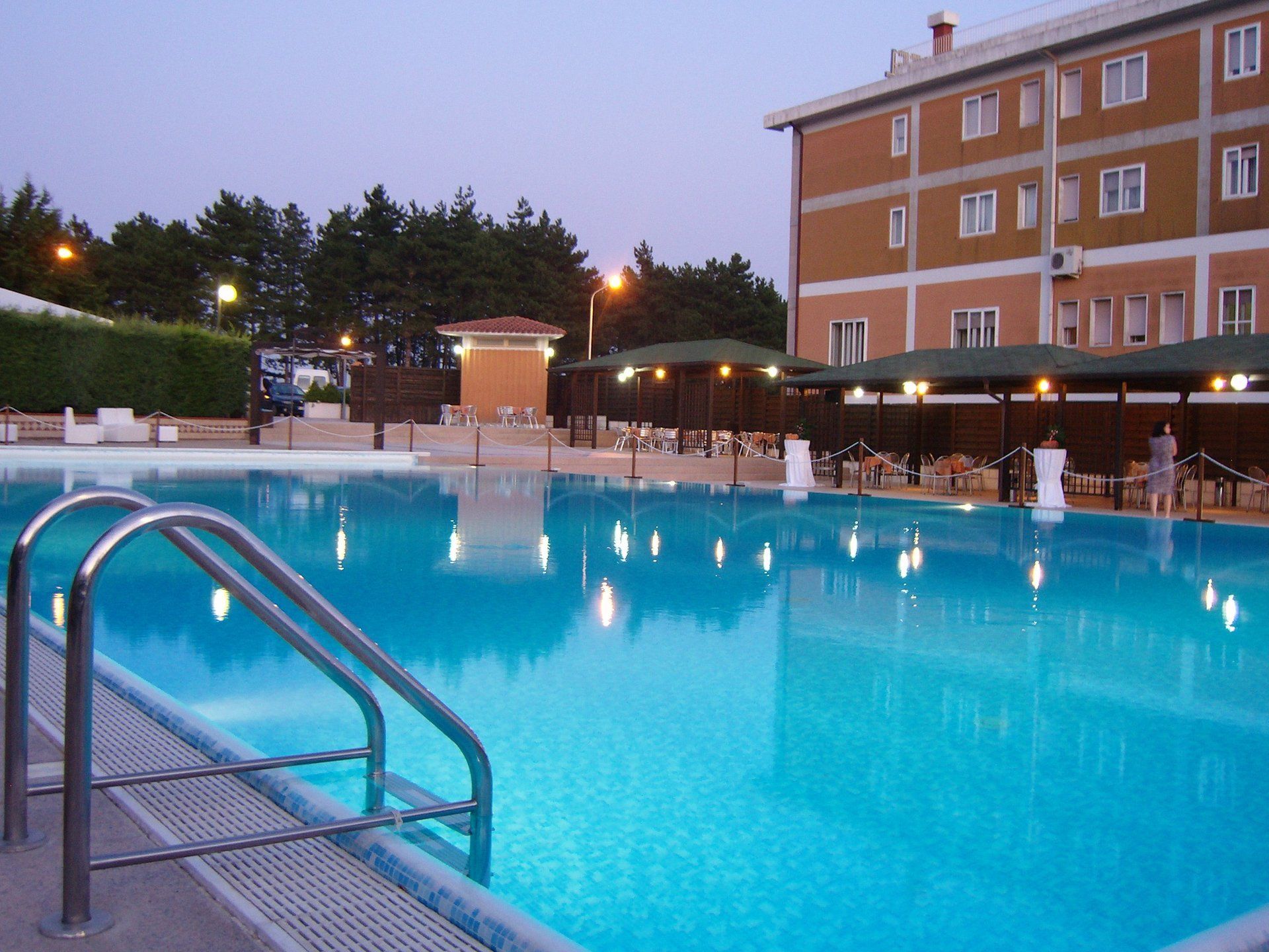 piscina semiolimpionica