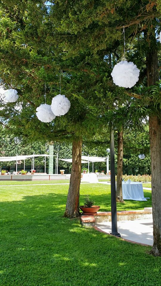 giardino esterno addobbato per ricevimenti