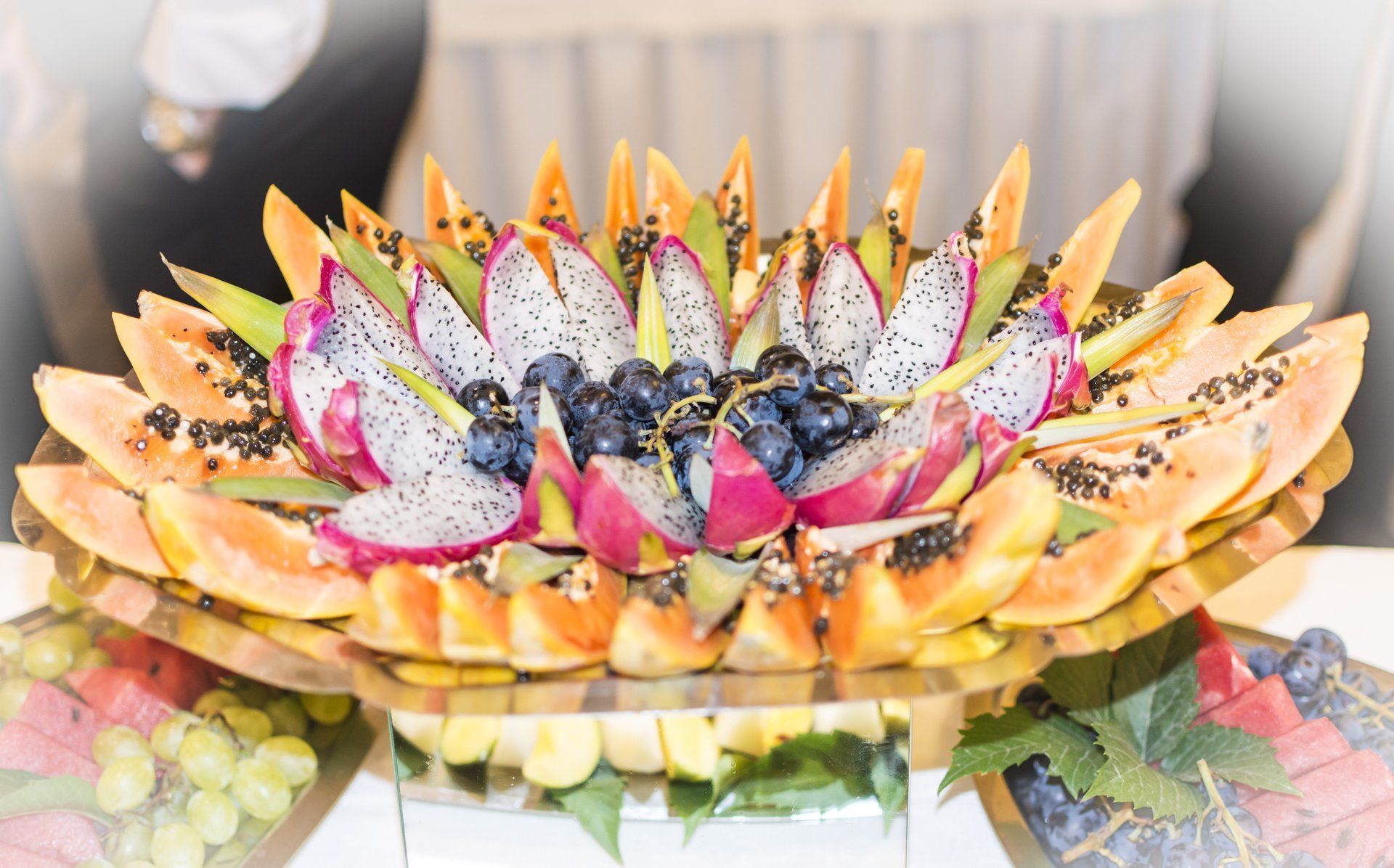 primo piano di una macedonia di frutta