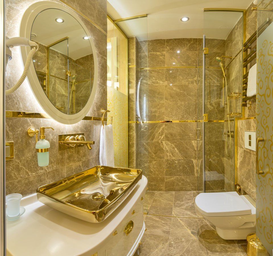The Million Stone Hotel , Odalar