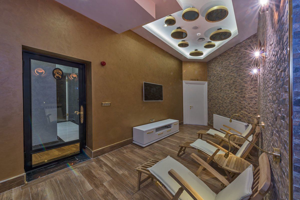 The Million Stone Hotel, Sauna
