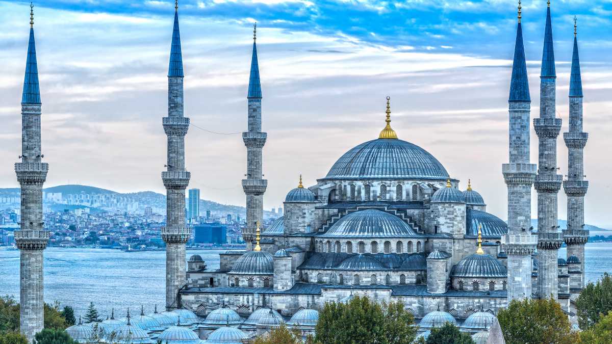 The Million Stone Hotel , Sultanahmed Camii