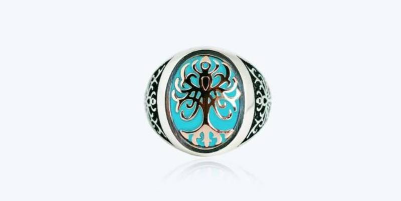 Anello verde con albero
