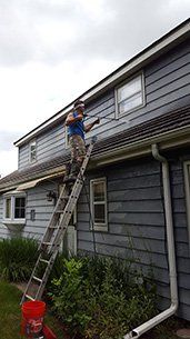 Pressure Washing House Exterior - power washing services in Elgin, IL