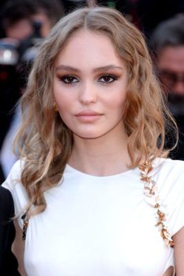 Woman with Blonde Curly Hair — Scottsdale, AZ — XanderLyn Salon Woman with Blonde Curly Hair — Scottsdale, AZ — XanderLyn Salon