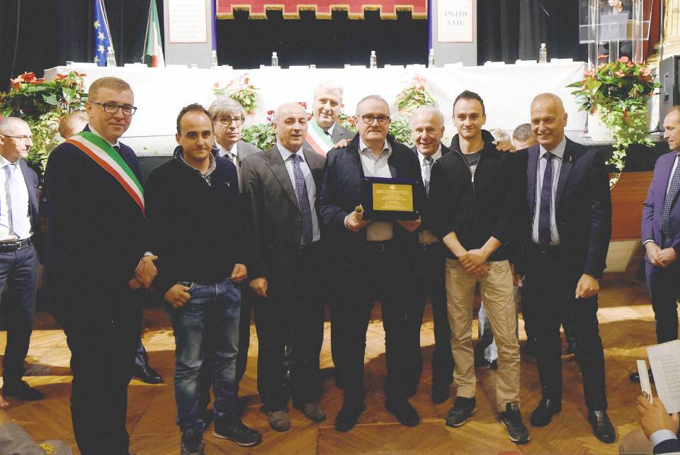 Lo staff del centro produzione serramenti