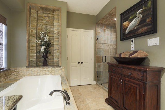 Bathroom 19