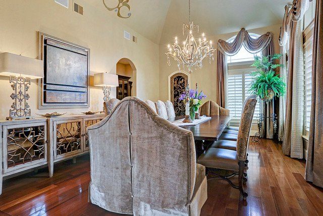 Dining room 2