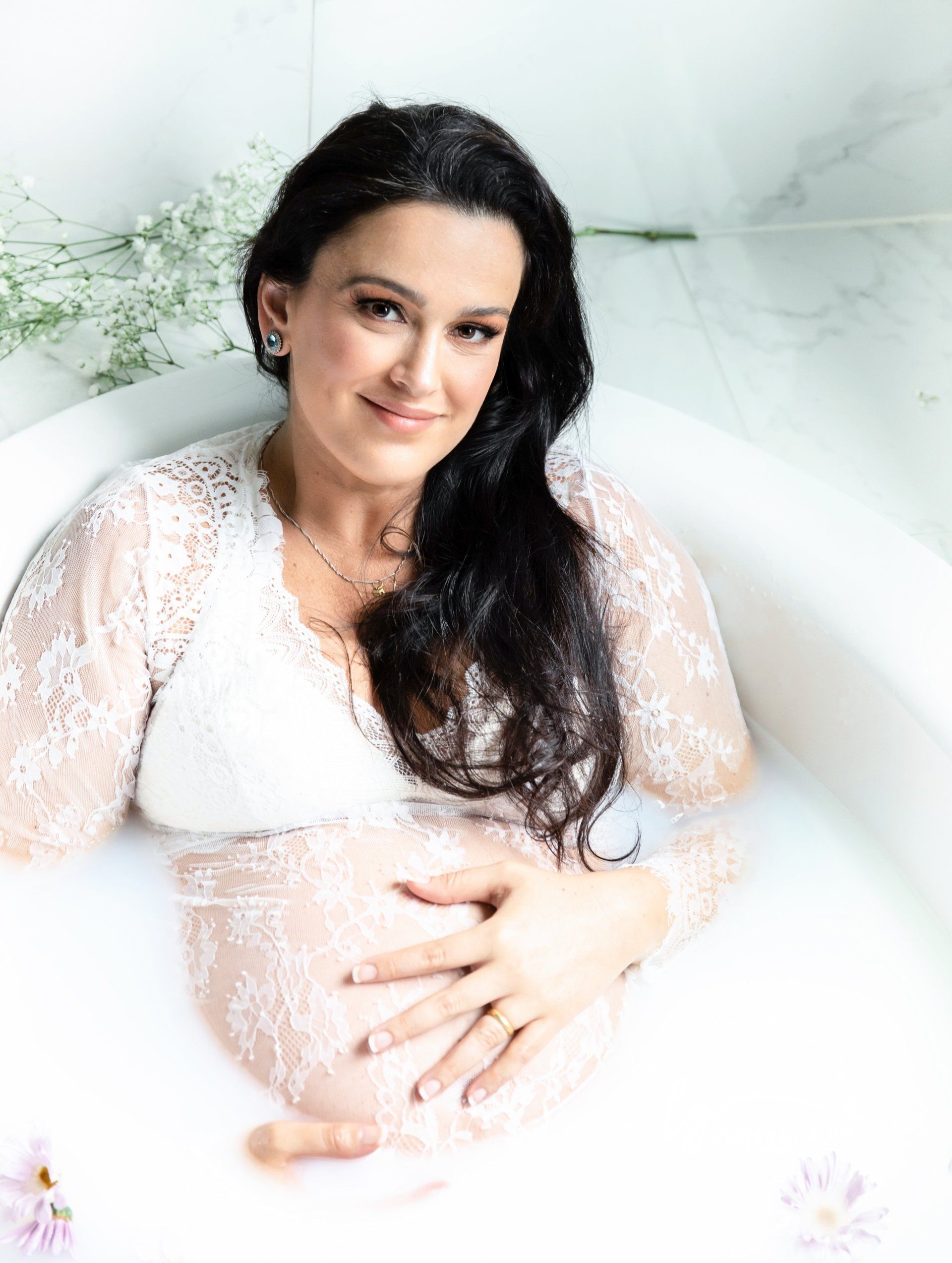 Milk Bath Photoshoot by Luciana Galucci Photography