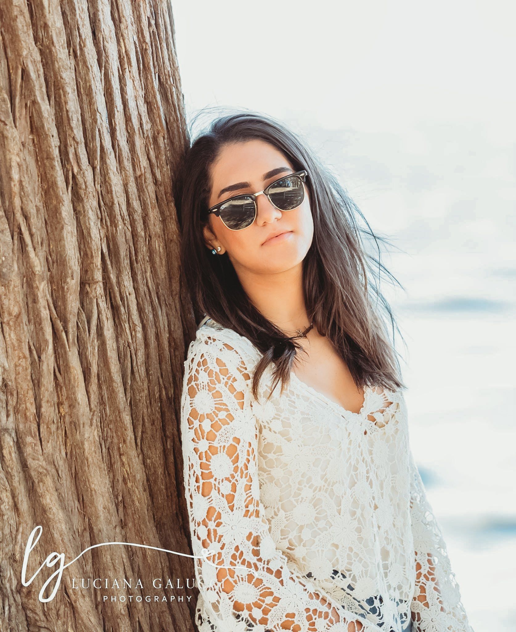 senior photography girl posing