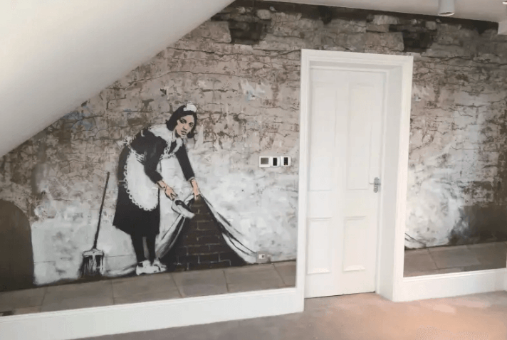 wallpapering