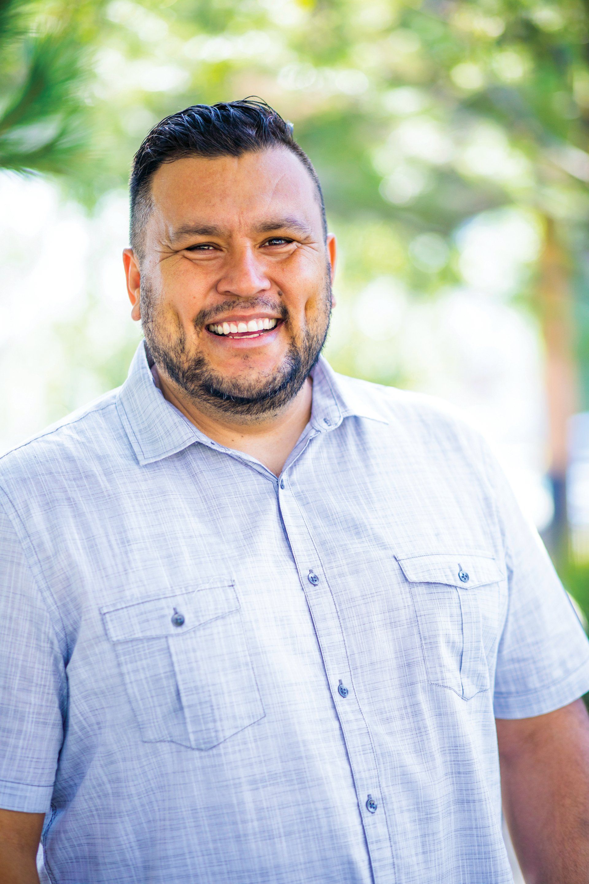 A man smiling.