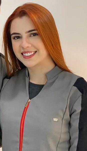 Dr. Igor Ribeiro cirurgião Dentista na cidade de Fortaleza CE, realiza procedimentos de odontologia estética como Lentes de Contato Dental, Clareamento, Lipo de Papada, Gengivoplastia