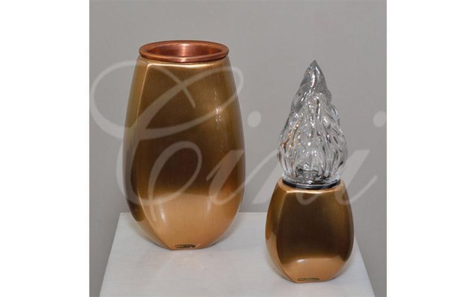 vaso e portalampada in bronzo