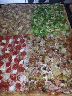 Pizza al taglio in vari gusti