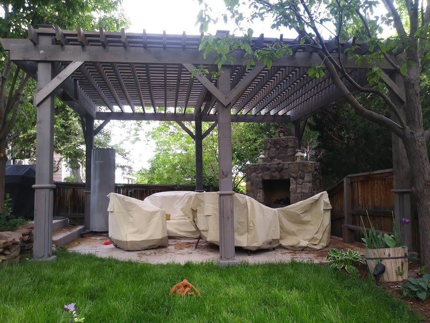 arbors and pergolas