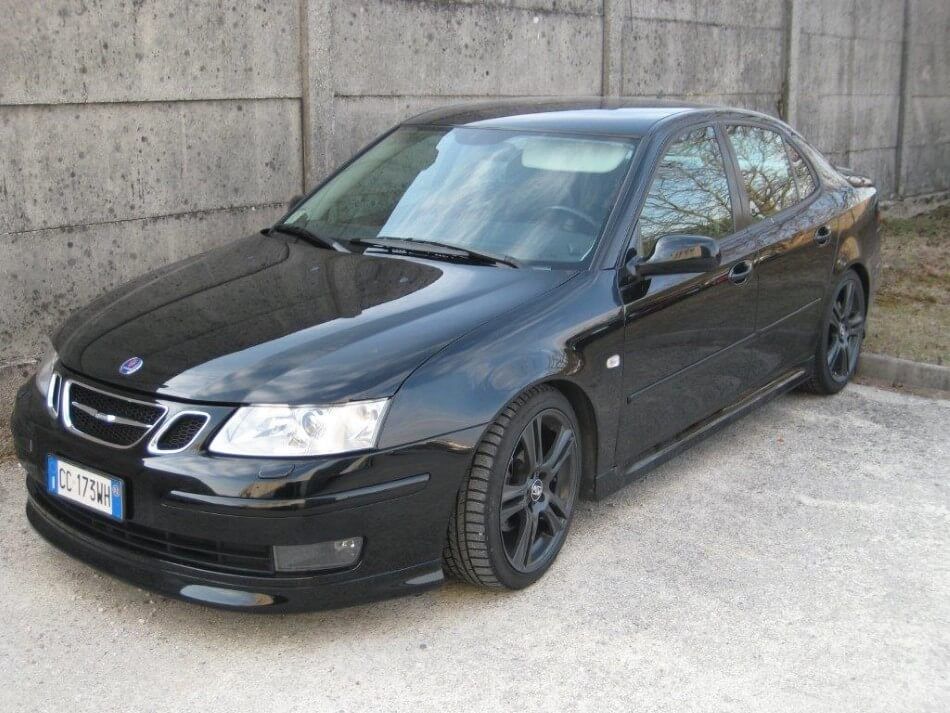 Auto nera