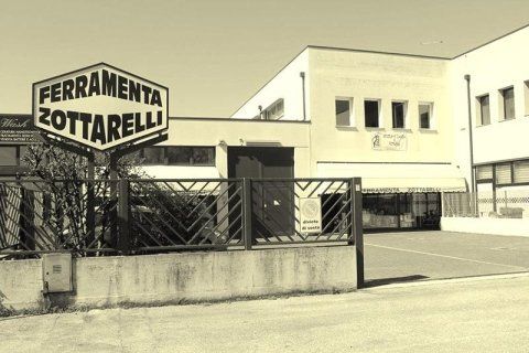 foto storica ferramenta