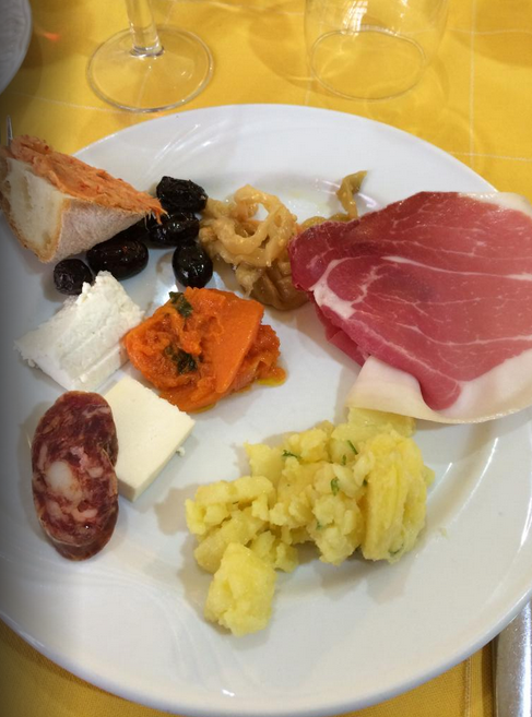 misto di antipasti tipici calabresi