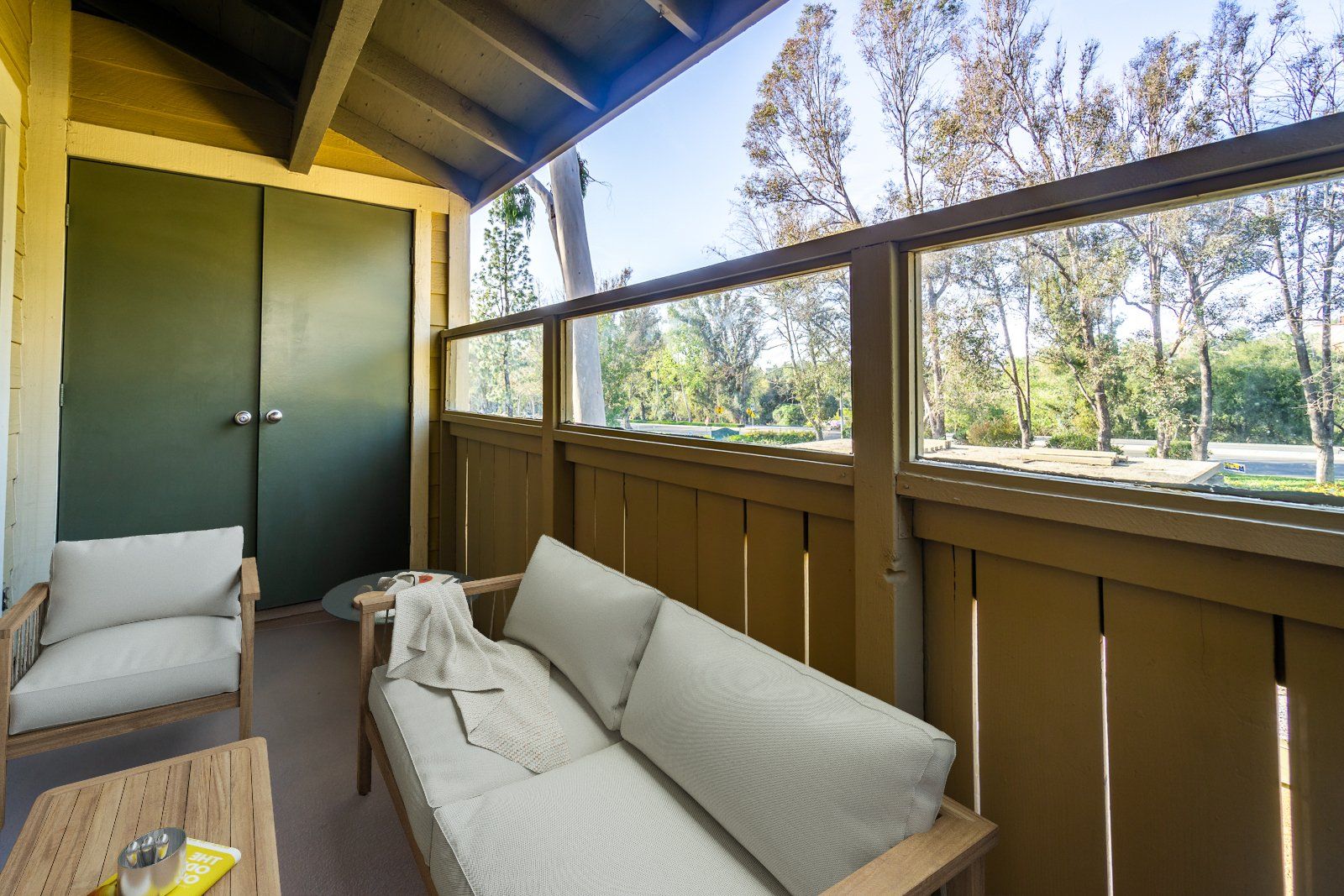 Balcony photo with seating
